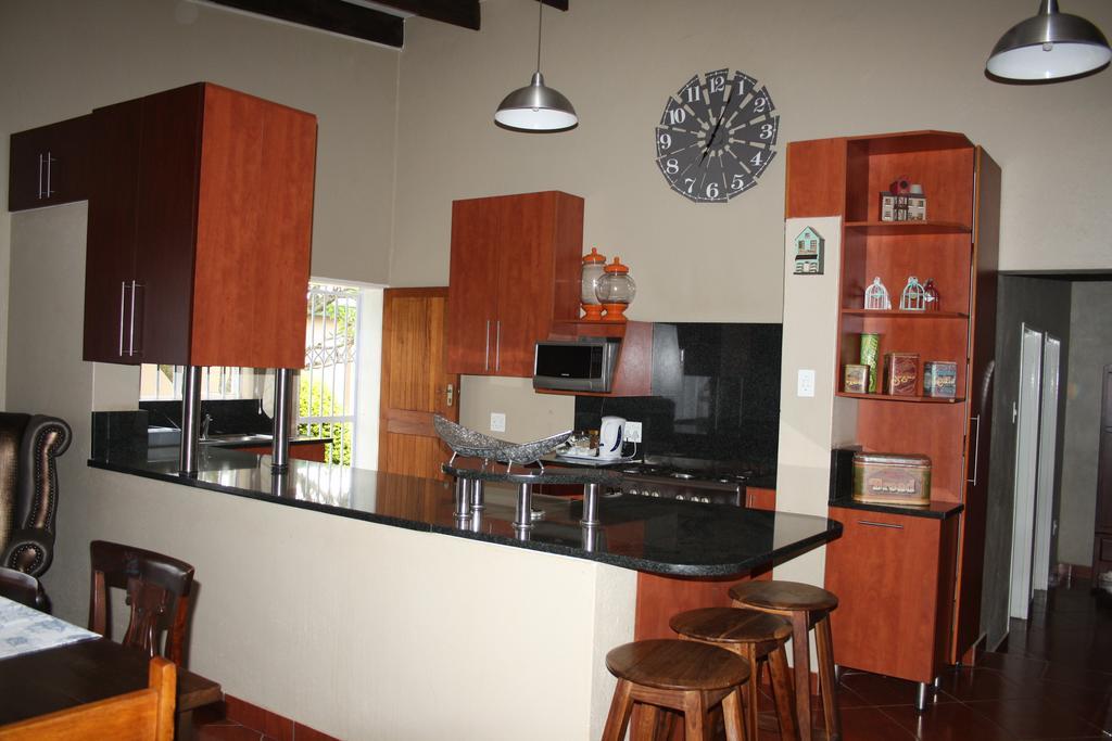 Jelani Guest House White River Exterior foto